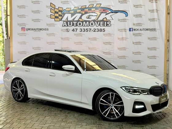 BMW 320i 2.0 16V TURBO FLEX M SPORT AUTOMÁTICO BMW 320i 2.0 16V TURBO FLEX M SPORT AUTOMÁTICO